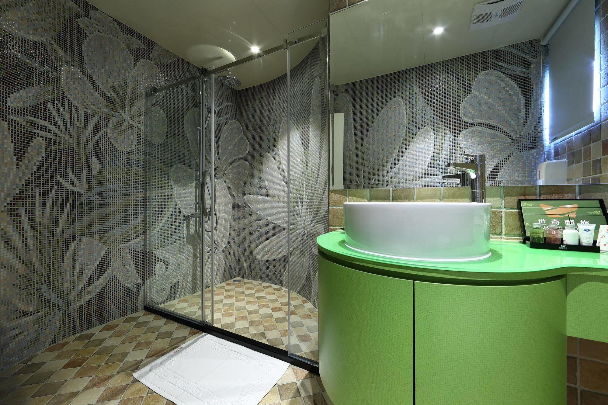 Shichi Hotel Kaohsiung Esterno foto