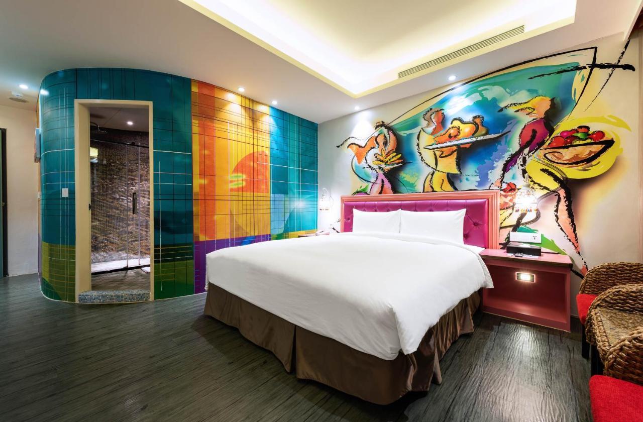 Shichi Hotel Kaohsiung Esterno foto